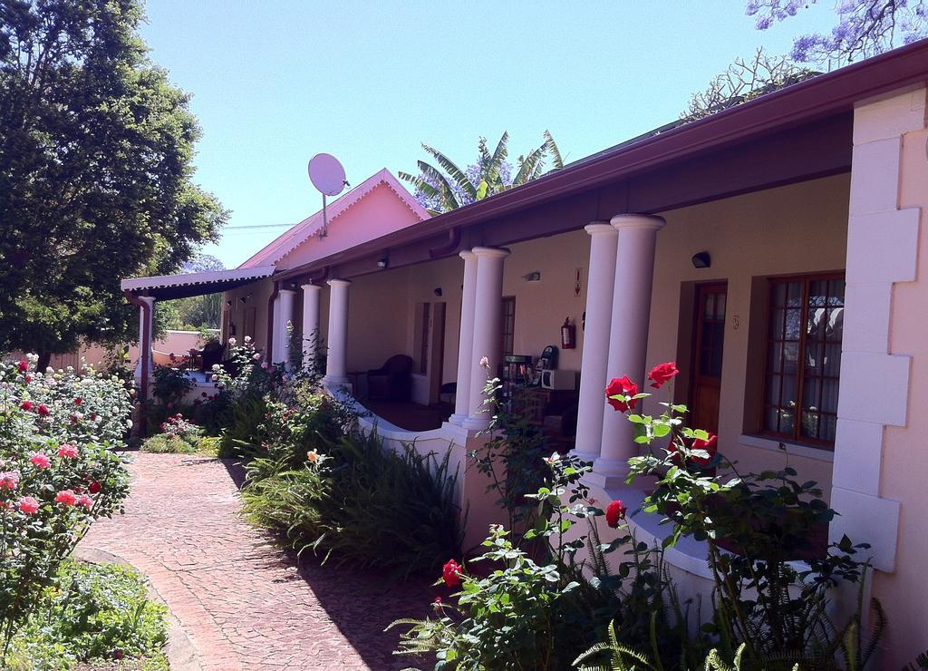 Melvin Residence Guest House Pretoria-Noord Exterior foto