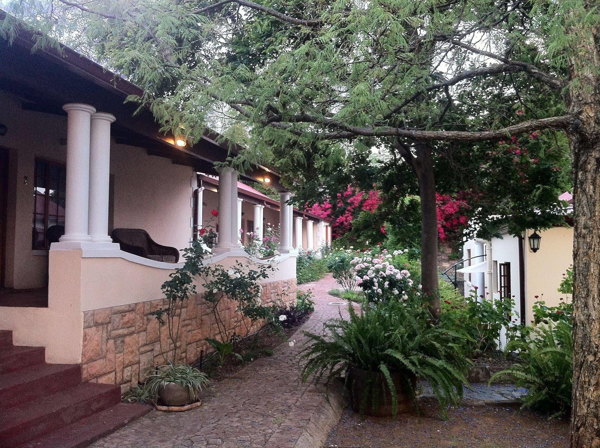 Melvin Residence Guest House Pretoria-Noord Exterior foto